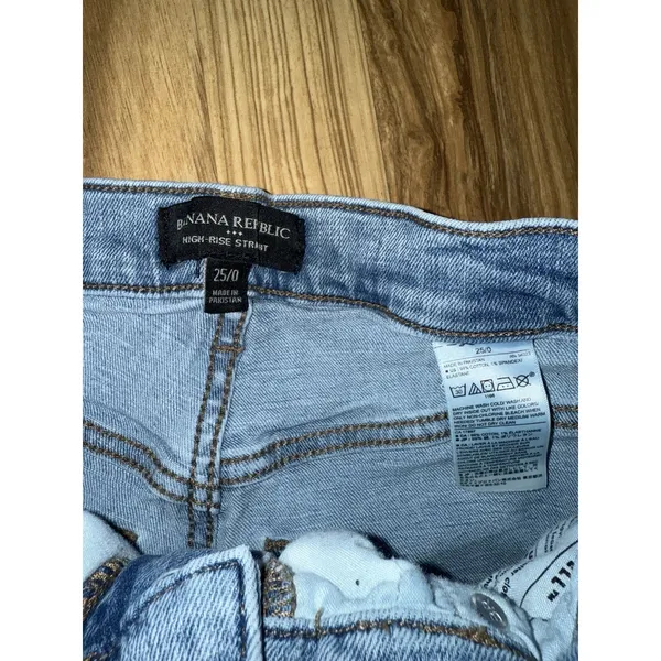 Banana Republic Straight Leg‎ Jeans Size 25/0 Medium Wash High Rise Women's - Image 3