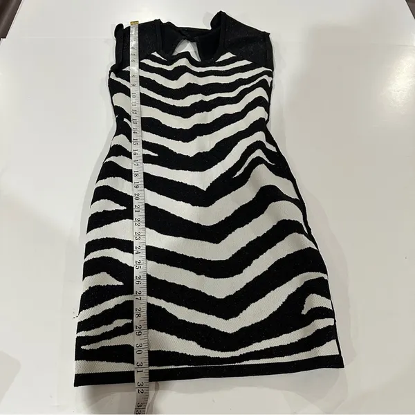 Forever 21 Black & White Zebra Print Sleeveless Bodycon Dress Size M‎ - Image 9
