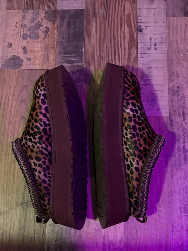 UGG Tazz Platform Slippers - Image 2