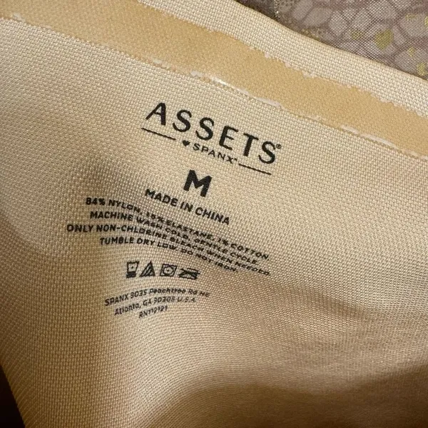 Spanx Assets Shaping Shorts Size Medium Light Beige Hi Waisted Compression - Image 3