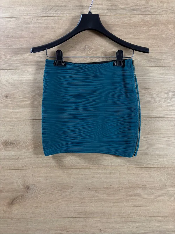 Bershka Teal Textured Mini Skirt with Gold Side Zip Small - Image 3