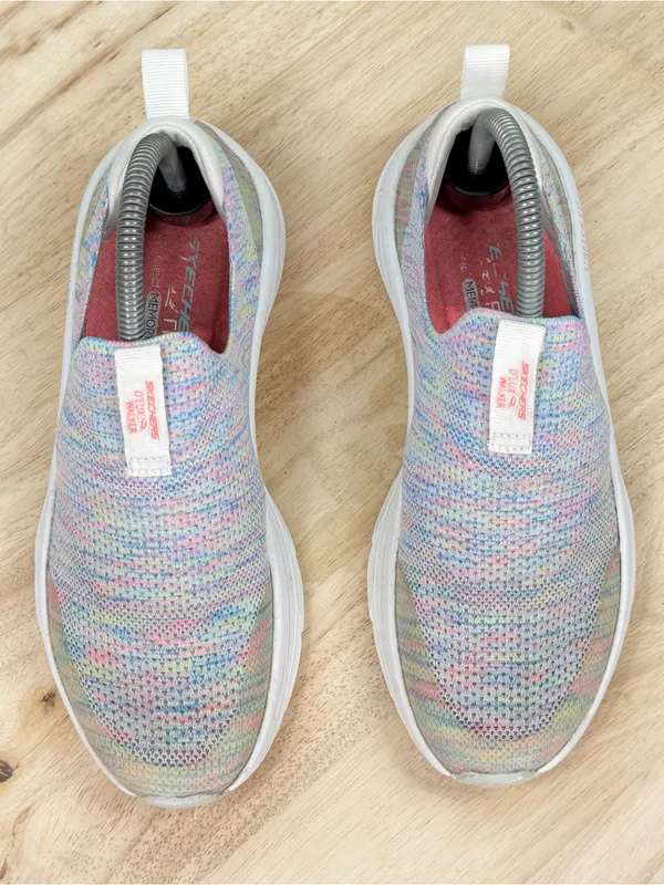 Skechers Relaxed Fit D’Lux Walker Knit Sneakers Rainbow Women 8.5 Slip On - Image 4