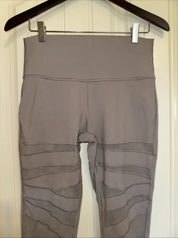 Lululemon Wunder Under HR Tech Mesh Pant Size 10 - Image 2