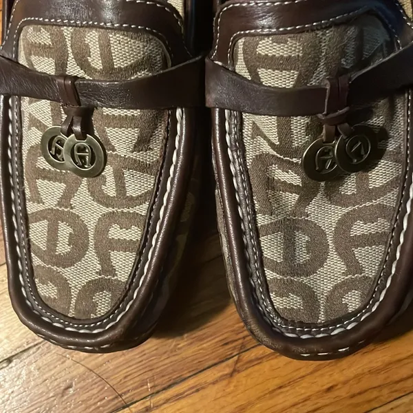 Etienne Ainger loafers with great styling - Image 2