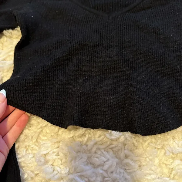 PacSun Cropped Long Sleeve Sweaters - Image 3
