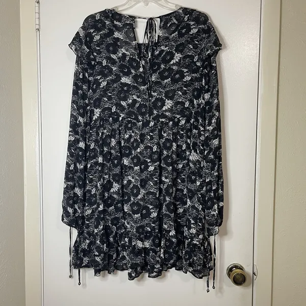 NEW! Free People These Dreams Black White Long Sleeve Ruffle Shift dress large - Image 7