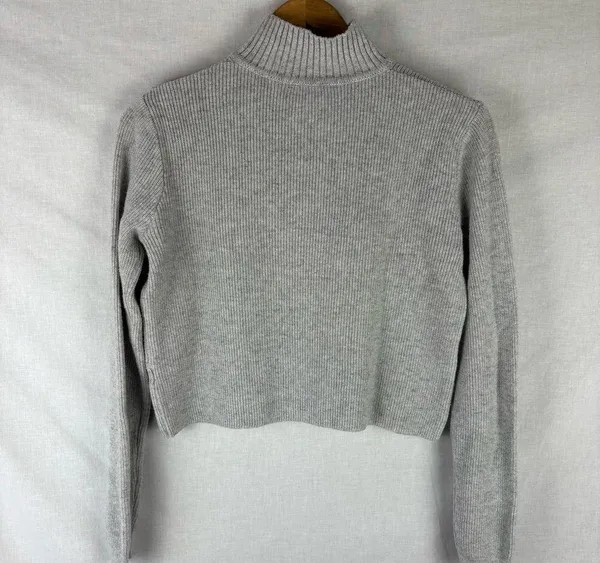 Brandy Melville Quarter Zip Sweater Light Grey - Image 4