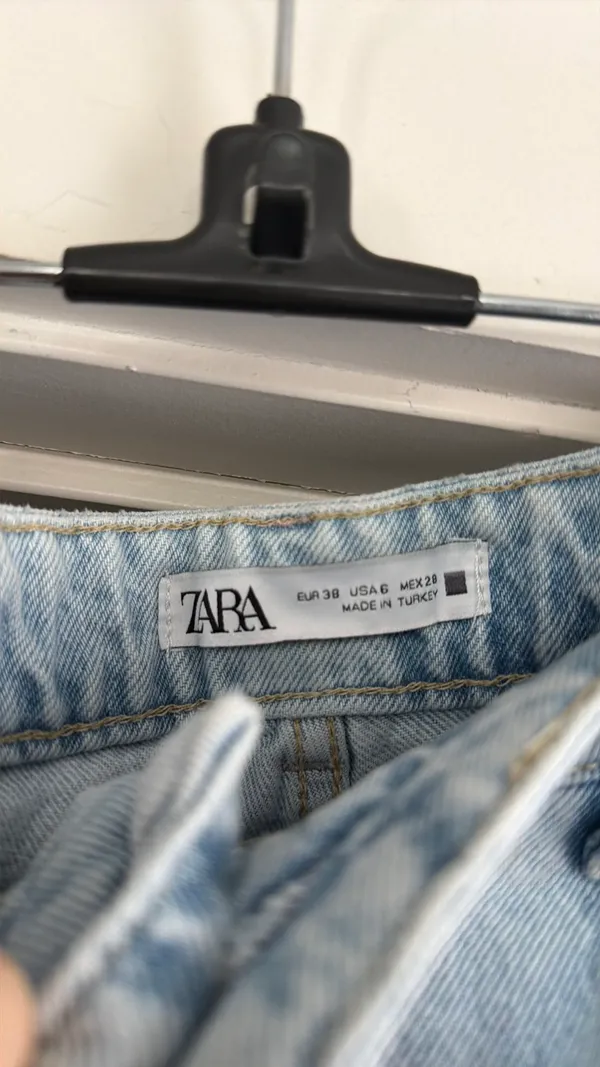 ZARA Jeans Mid-Rise - Image 4