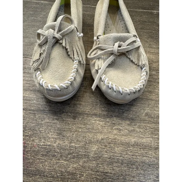 Minnetonka Slipper Kilty Women's Size 7 Beige Leather Breathable Comfort - Image 5