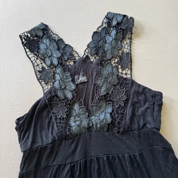 Frederick's of Hollywood Y2K Era Lace V-Neck Tank - Image 3