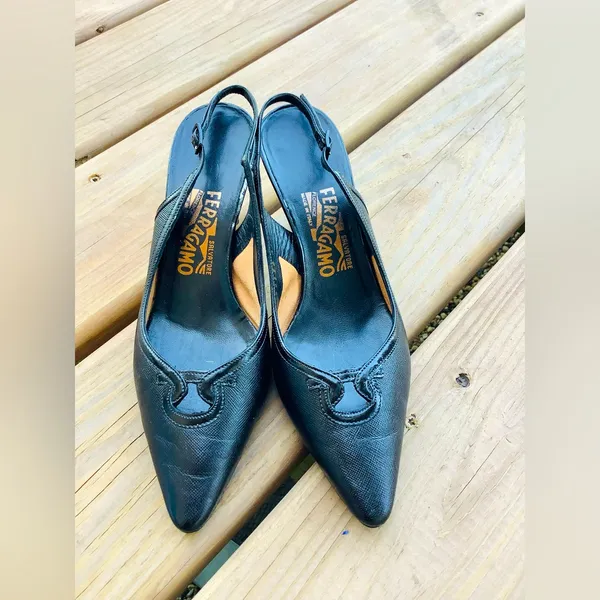 Dressy Salvatore Ferragamo pumps 🌷🌷 - Image 2
