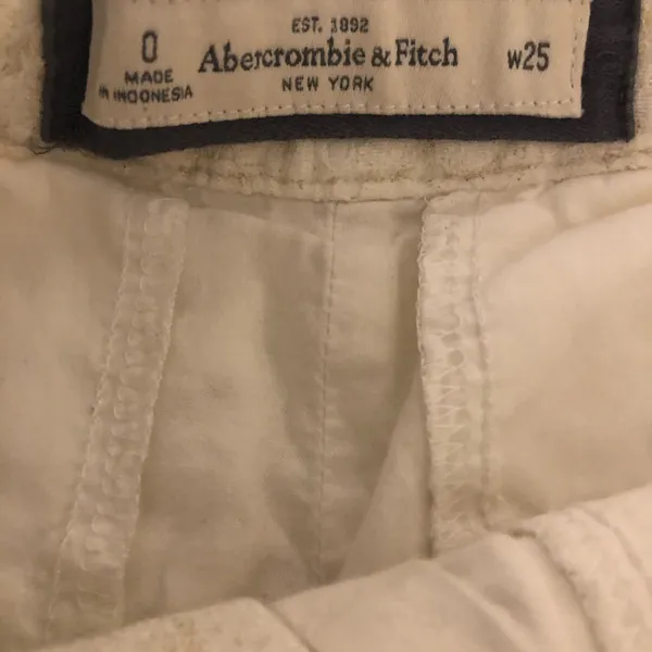 Abercrombie & Fitch lace style cream shorts womens size 25 0 short shorts‎ - Image 10