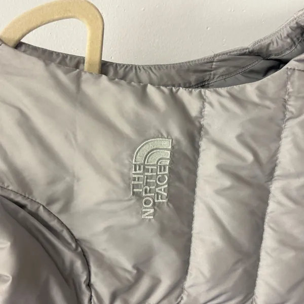 The North Face Womens Aconcagua 3 Vest Down Feather Light Gray Medium Athleisure - Image 6