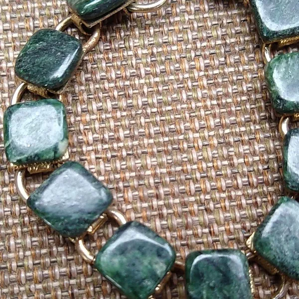 Green Stone Necklace and Bracelet Set - Image 6