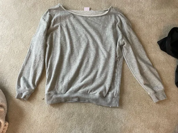 Urban Outfitters Off the Shoulder Sweatshirt - Image 4