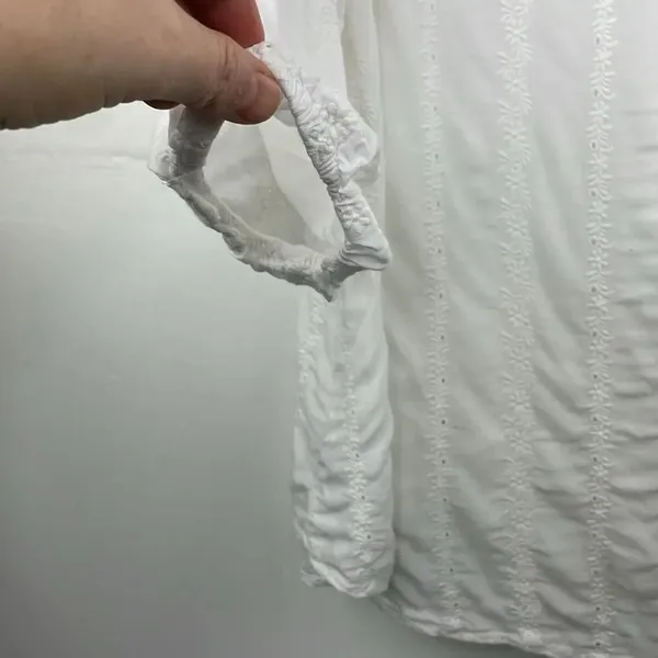 Torrid White Eyelet & Lace Embroidered Hi-Lo Blouse size 1X - Image 11