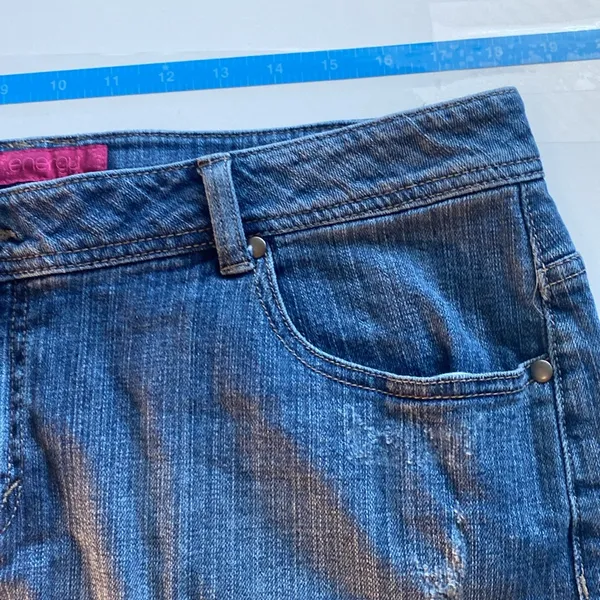 Y2k Denim‎ Distressed skirt size 14 - Image 7