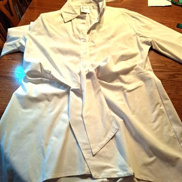 Finley White Long Sleeve Tunic with‎ tie on front Size S Made in USA - Image 3