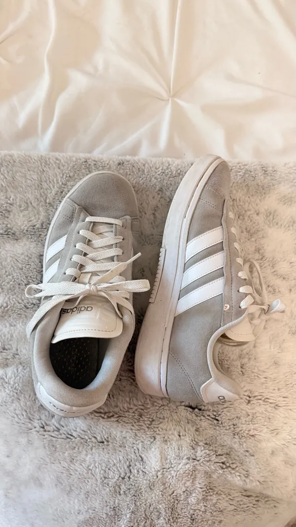 Adidas Women’s Shoes - Image 2