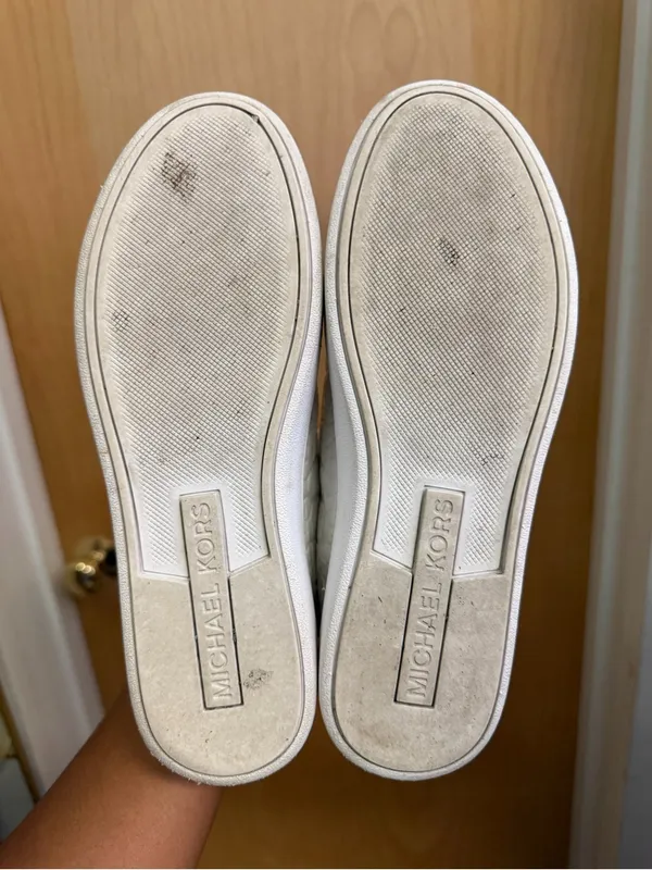 Michael Kors White Croc Embossed Low Top Sneakers Size 6.5 - Image 7
