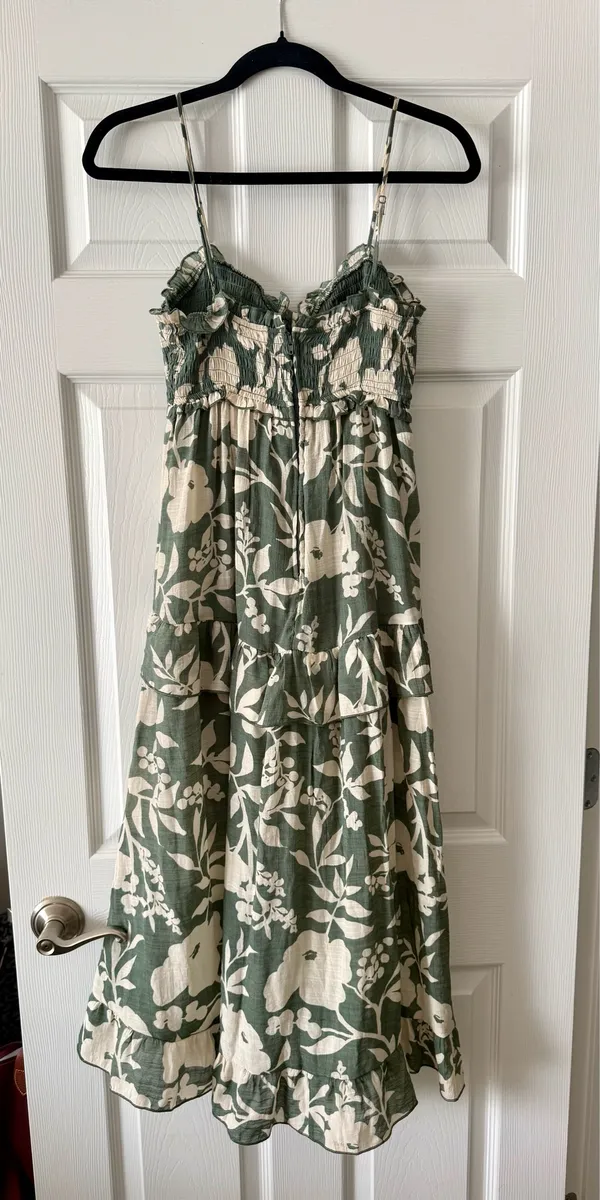 Trixxi Floral Green Midi Dress - Image 2