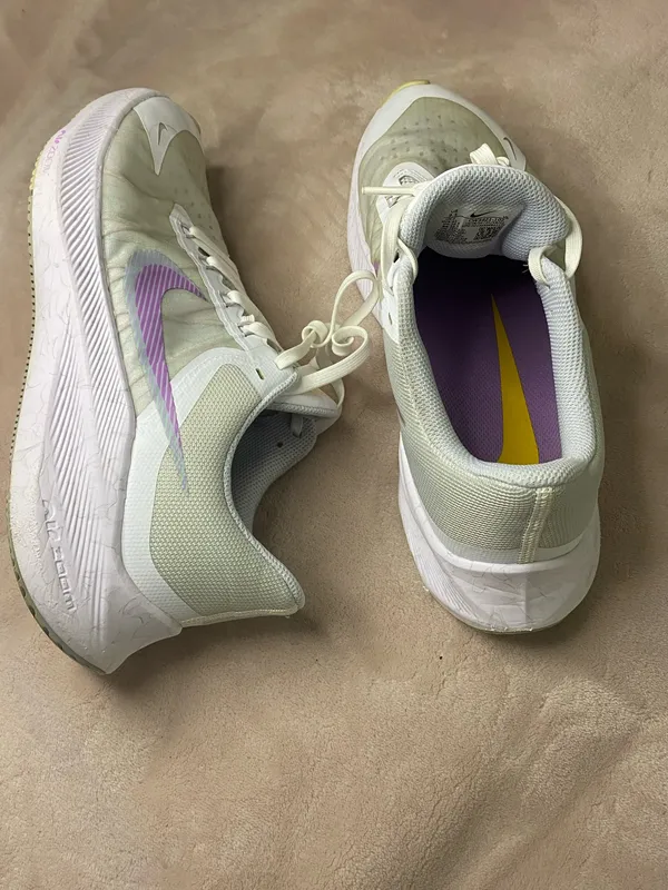 Nike Winflo 8 Running Women Shoes - Sizes 9.5 - Image 5