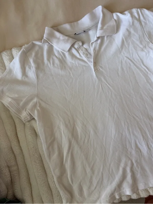 Aritzia TNA Holland White Polo-Style Short Sleeve Top - Image 3