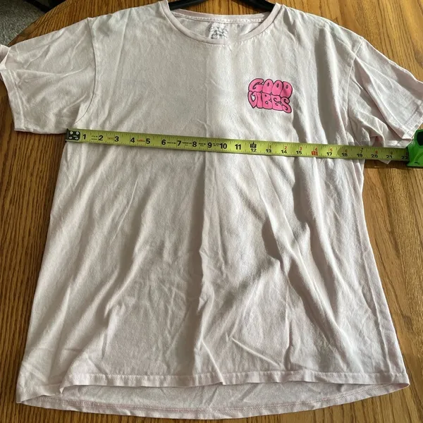 Good Vibes Summer Vibes Flamingo Skeleton Tshirt womens Size Large - Image 5