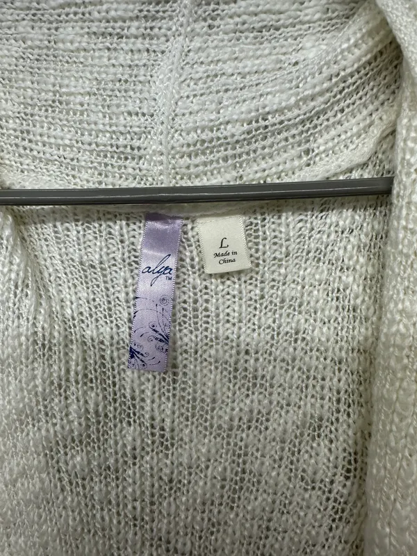 Alya Crochet Vest - Image 4