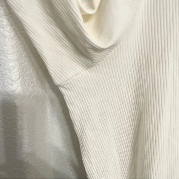 NWT Old Navy Womens Shirt Top Ivory Ribbed V Neck Long Sleeveeve Plus Size 4X - Image 6