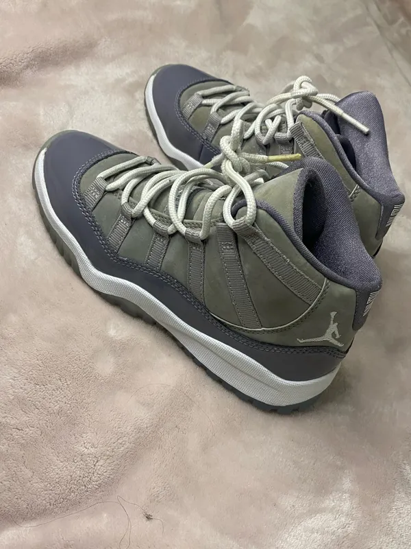 Air Jordan 11 Retro 'Cool Grey' kids shoes size 1.5Y - Image 2
