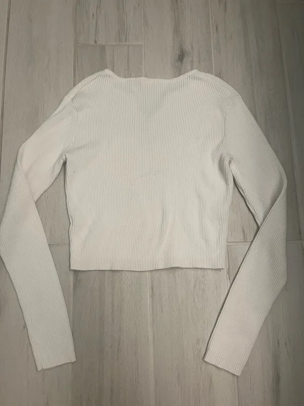 Brandy Melville White Long Sleeve Shirt - Image 3