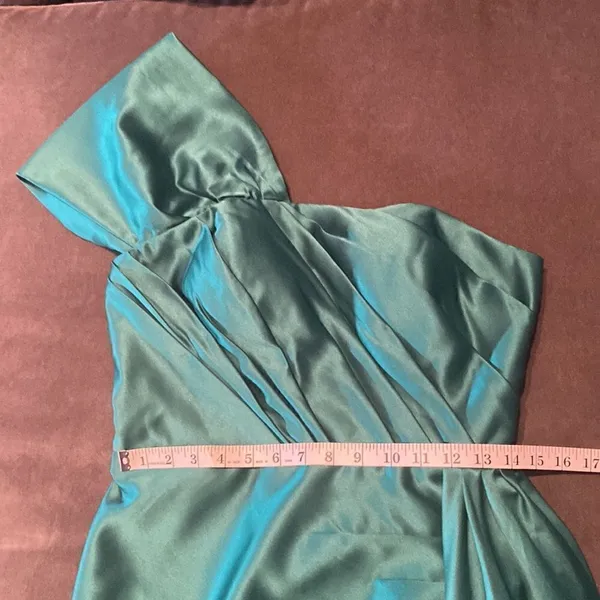 Women’s Green One Shoulder Full Length Mermaid Fit Formal Dress Size 6 - Image 7