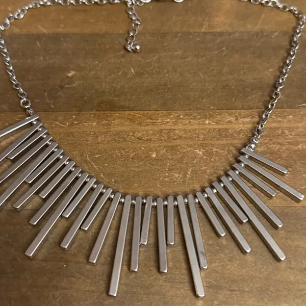Silver tone spike fringe necklace - Image 4