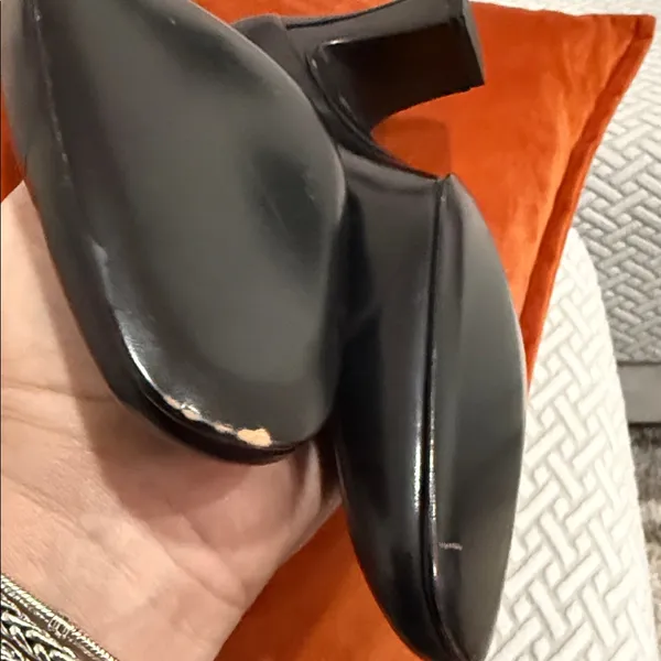 Salvatore Ferragamo Women's Black Courts size 10AA - Image 8