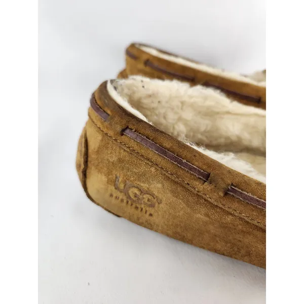 UGG Dakota Slippers Women's 10 House Shoes Tan 5612 Moccasin Loafers Sherpa Wool - Image 2
