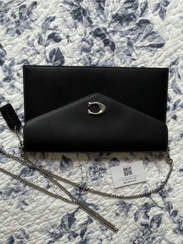 Coach Essential Small Leather Clutch Chain Crossbody Purse - Image 13