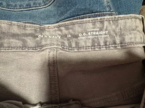 Old navy jean shorts - Image 3