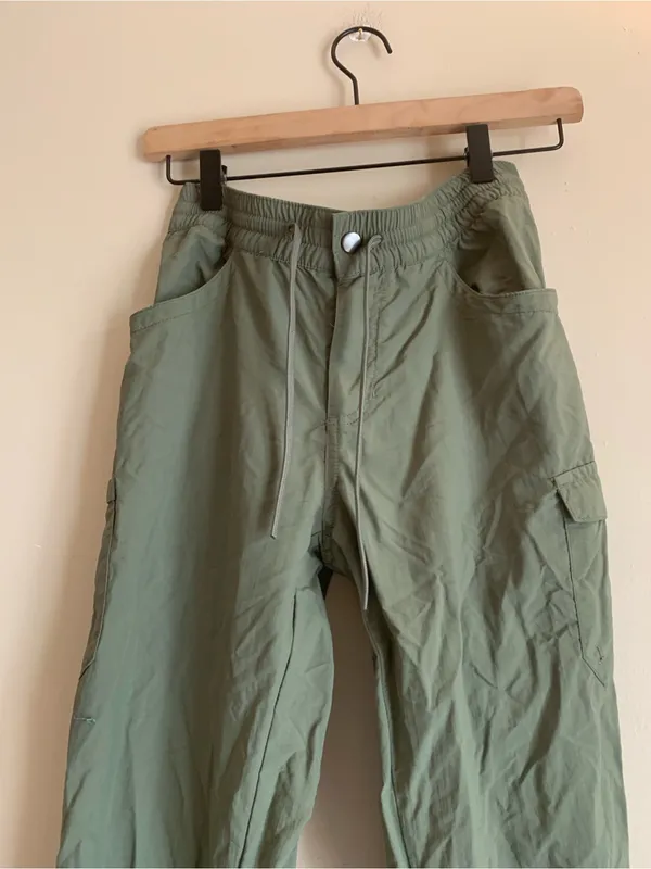 Columbia Olive Green Women's Cargo Pants Size Small Bottoms Outdoor Clothing - Image 2