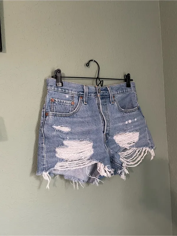 Levi’s 501 High Rise Distressed Denim Jean Shorts Size 27 - Image 5