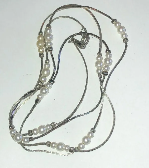 Vintage Silver Tone & Faux Pearl Beaded Dainty Necklace - Image 5