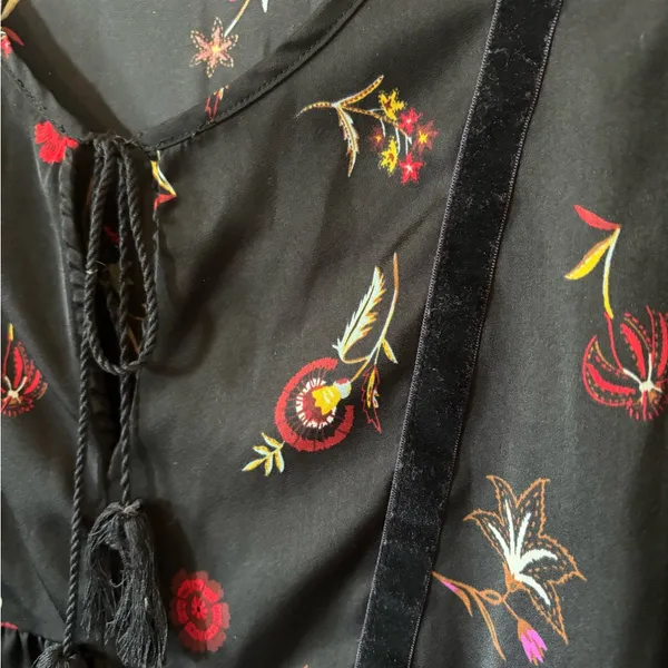 Old Navy Black Floral Babydoll Blouse - Image 4