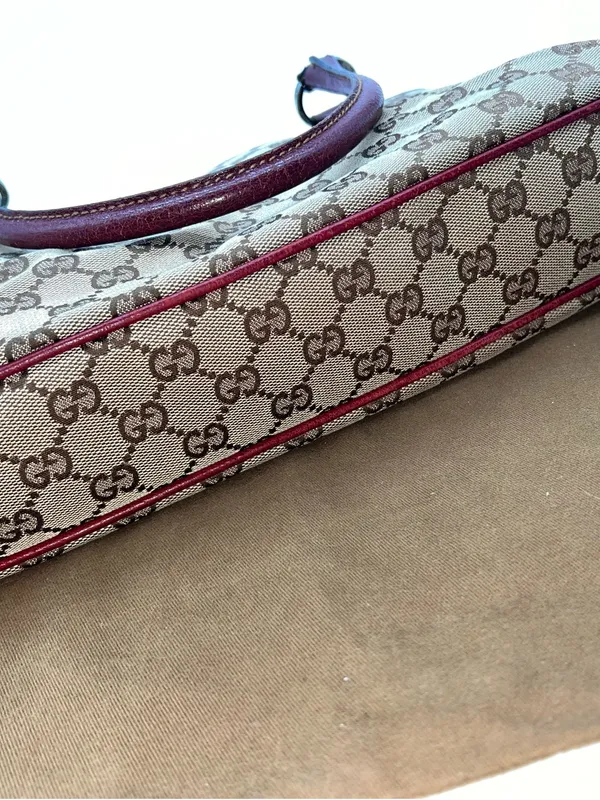 VTG Gucci Beige GG Supreme Canvas Shoulder Bag with Burgundy/Dark Red Accents - Image 6