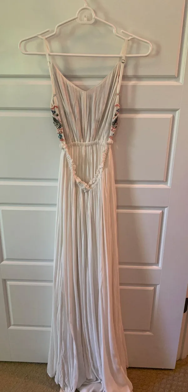Raga White Open-back Maxi Dress with Embroidered Top - Image 4