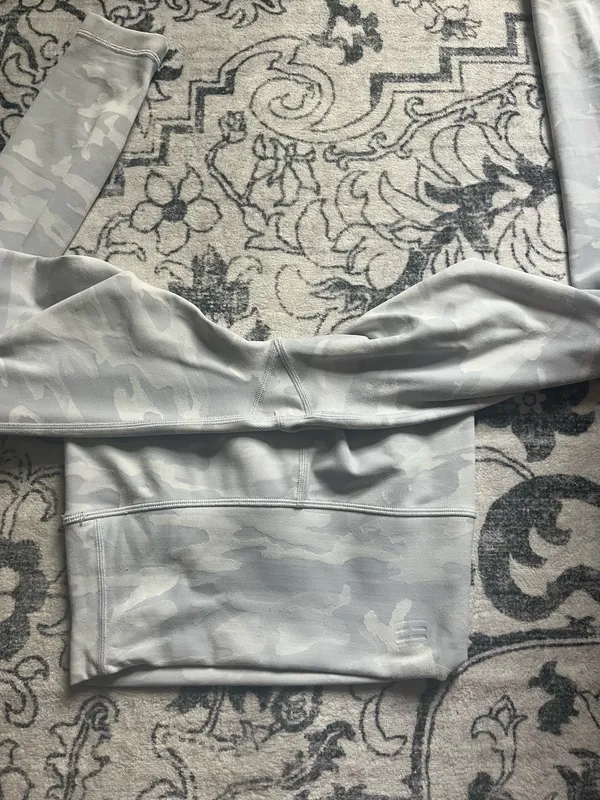 White Camo Lululemon Align Leggings 28" - Image 5