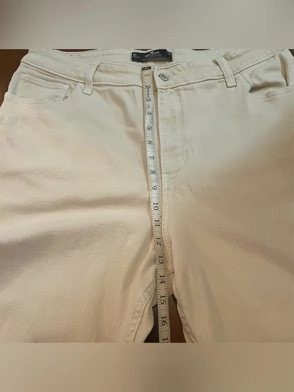 Hollister Women’s Ultra High-Rise Cream Dad Denim Jeans - SHORT LENGTH - Image 14