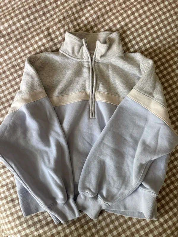 Abercrombie & Fitch Essential Sunday Half-Zip sweatshirt in light blue and grey - Image 3