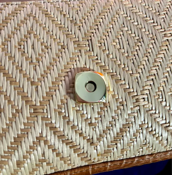 Liz Claiborne VTG 90s Boho Croc Embossed Synthetic Leather & Woven Straw Shoulder Bag - Image 4
