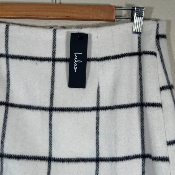 Lulus White Plaid Fleece Mini Skirt Womens M Fall Preppy Academia School Girl - Image 9