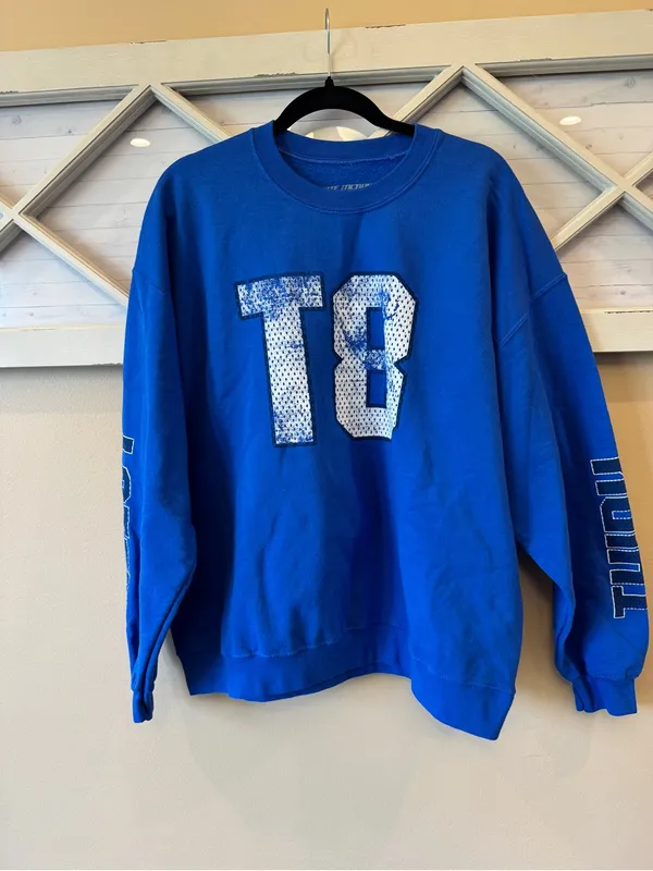Tate McRae T8 Think Later Blue Tour Pullover Crewneck Sweatshirt Size XL - Image 2